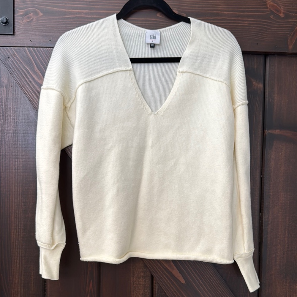 CAbi Women's Cream V-Neck Sweater - Easy Pullover